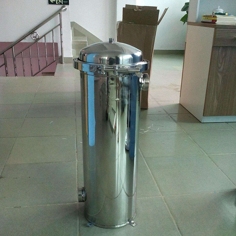 不銹鋼卡箍單袋式過(guò)濾器.jpg